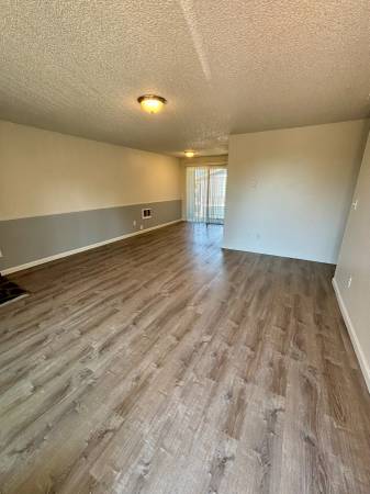 $1,625 / 3br - 1000ft2 - HALF OFF FIRST MONTH'S RENT!! 3 BEDROOM 1 1/2 BATH!!! (Oregon City)63831683162883120