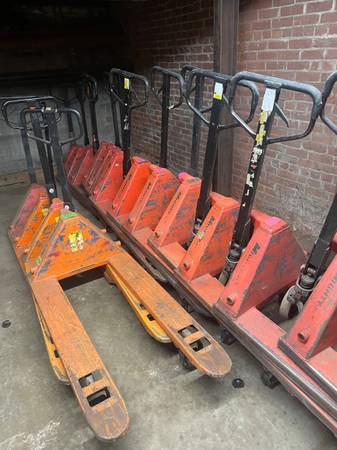 27 x 48 Pallet Jacks.  Set of 3- Good Cond. Includes Delivery 1