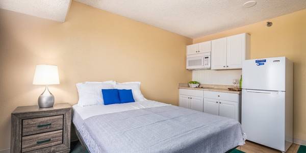 Studio w/Kitchenette - Weekly Payment Options - Furnished - No Lease 1