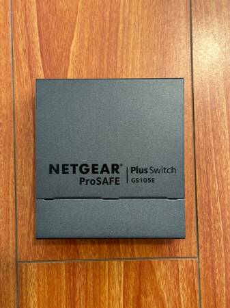 Net Gear ProSAFE GS105R 1