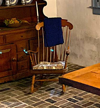 Early American Windsor Rocking Chair 1