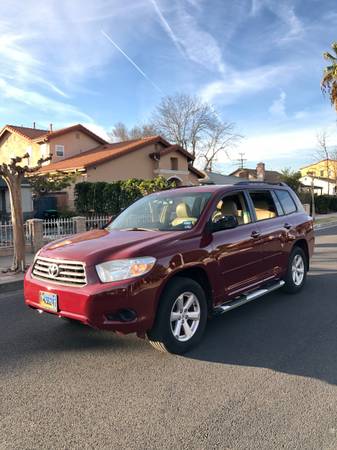 2010 TOYOTA HIGHLANDER, - $8.900 (San Gabriel)63476633936257121