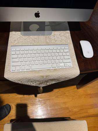 iMac 21.5 Mid2014 キーボード・マウス付き iMac 21.5 Mid2014 キーボード・マウス付き