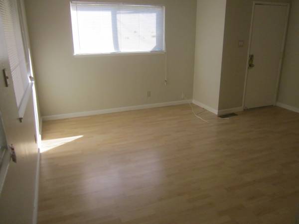 $1,200 / 350ft2 - Studio with own yard, big storage room, plentiful parking, gated entry (pittsburg / antioch)63667889163651122