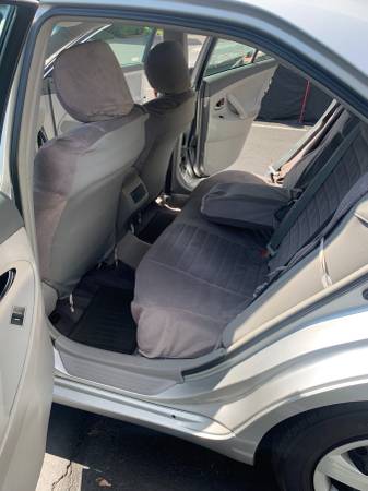 2010 Toyota Camry LE (hablo español) - $6,000 (san leandro)63617843939969124