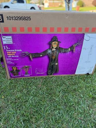 15Ft Worrycrow animated Halloween prop 1