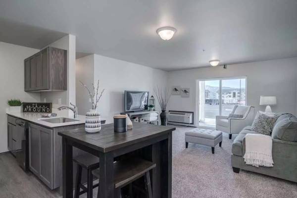 $2,089 / 2br - 1140ft2 - Gorgeous 1140 sq ft, 2 bed, 2 bath with a spectacular view! (Wenatchee - Downtown East Wenatchee)63690664252419120