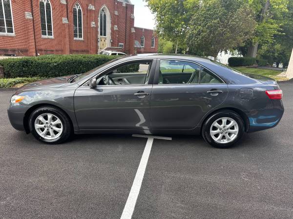 2009 TOYOTA CAMRY - LE - 2.4L I4 - 168K MILES - GOOD SHAPE & RUNS GREA - $6,995 (York)63435754250113121