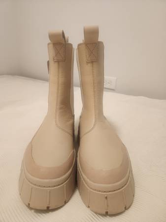 Puma women's boots 1