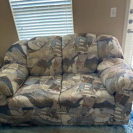 Loveseat 1