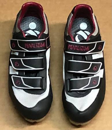 NEW Women’s Pearl Izumi Biking Shoes - $40 (Wen)63441595842051121