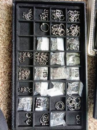 Professional piercing and jewelry supplies 1