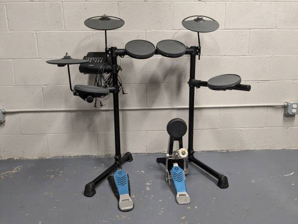 Yamaha electric drum set 1