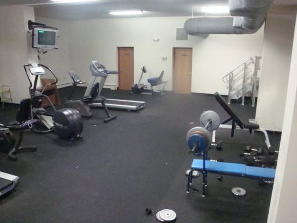 $1,850 ESTUDIO AV  11/15 O 12/1       1CPKG    La renta incluye calefacción EXCELENTES VISTAS (WATERTOWN)63828407121155121