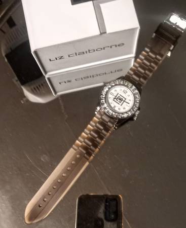 LIZ CLAIBORNE WATCH LIKE NEW CONDITION - $10 (brentwood / oakley)63471477871363123