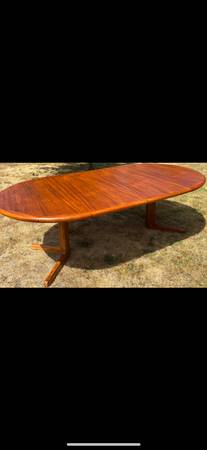 Danish teak D-Scan extendable dining table - $700 (Bellingham)634357550952971229