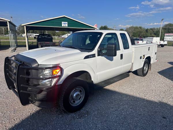 2015 FORD F350  EXT CAB GAS 4WD SRW W/ SERVICE UTILITY BED 1