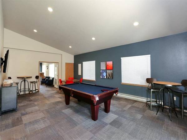$1,571 / 3br - 1121ft2 - Located on Bus Line, Extra Storage, 3/BD 2/BA (355 Meadowbrook Ct, Bellingham, WA)63920958414211124