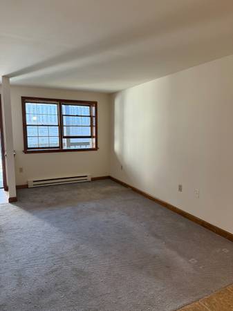 $1,395 / 1br - 900ft2 - 1 BR TOWNHOUSE (Plattsburgh)64040362844547121