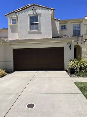 $3,950 / 3br - 1550ft2 - Move In Ready 3 Bed/2 Bath/2 Car Garage Townhome in Palomares Hills (hayward / castro valley)63850426101123120