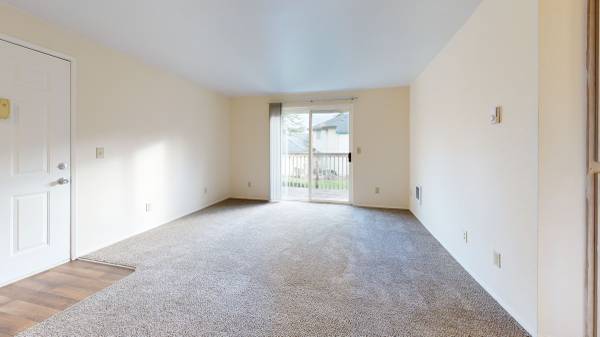 $1,445 / 1br - 619ft2 - Live in Style at Hogan Woods! 1bed/1bath corner unit with W/D! (1645 ne 20th ST, Gresham OR)63777118056963121