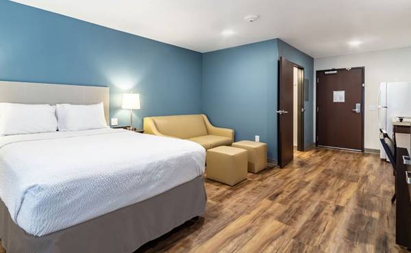 $1,499 / 1br - Budget-Friendly Monthly Rates - No Lease, No Commitment! (6351 Chelton Avenue, Harrisburg, PA)63856988287489122