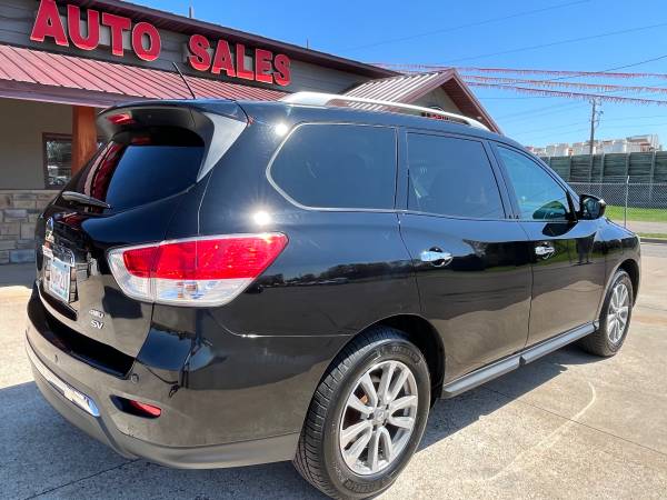 2014 NISSAN PATHFINDER SV 4X4, ¡1 dueño, súper limpia! 153.000 millas aproximadamente... - $6.995 (CAMBRIDGE)63470070054787122