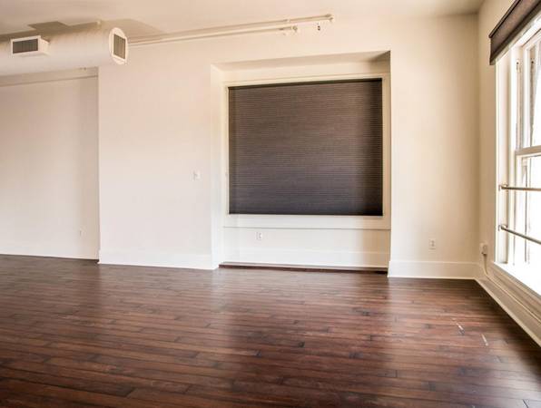 $2,395 / 1br - 1 MONTH FREE + Large Loft-Style Floorplan - Upscale Downtown Living (Downtown in Gaslamp)63998454799235124