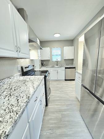 $2695.00 / 3br - The St. Pete Home Everyone Wants – Pet Friendly & Fully Renovated!63991085358339121