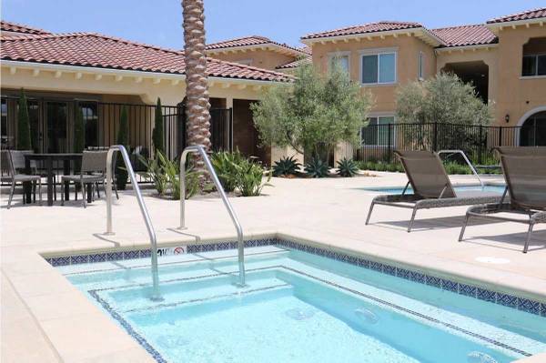 $2,465 / 1br - 605ft2 - In-Unit Washer & Dryer, Pool/Spa, Clubhouse (3065 Village at the Park Dr, Camarillo, CA)63668253528833123