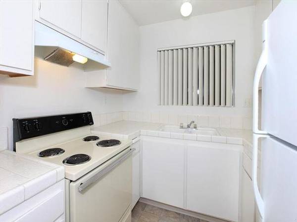 $2,469 / 2br - 850ft2 - Acceso Controlado/Cerrado, Instalaciones de Lavandería, Patio/Balcón, Despacho63663836772865124