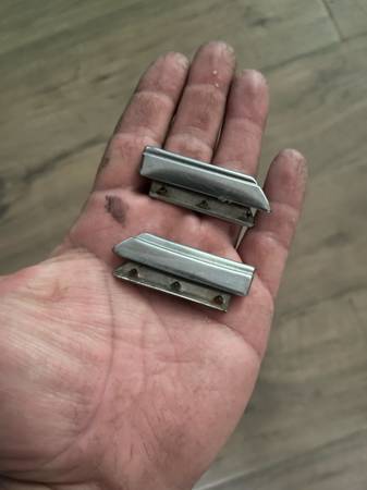 71-76 Impala / Caprice (Upper Fender Tip Trim Pieces) 1