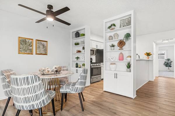 $2,580 / 1br - 800ft2 - Ready to move in -1x1 (850 Sq Ft Top Floor) One Month Rent Free! (Thousand Oaks)63800304901633121
