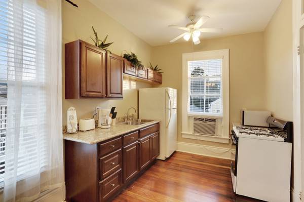 $1350.00 / 1br - 575ft2 - 1BR Cozy Treme Apartment  ( Move In special 1/2 deposit)63903769380738123