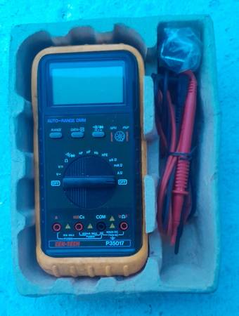 Cen-Tech P35017 Digital Multimeter 1
