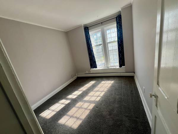 $1,500 / 2br - 1200ft2 - Gorgeous 2 Bed Apartment on Linwood Ave – All Utilities Included! (Delaware District)63925201839362122