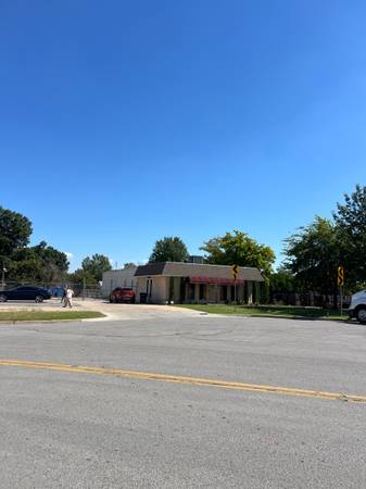 Stand alone/ Shop/Fenced yard 1