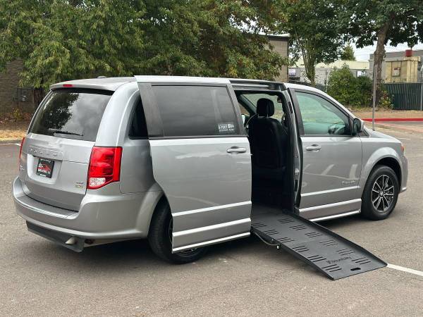 2019 Dodge Grand Caravan GT - FURGONETA PARA SILLA DE RUEDAS / ¡SOLO 52,000 KM! - $37,991 (Furgoneta para silla de ruedas en Beaverton)63441451434243121