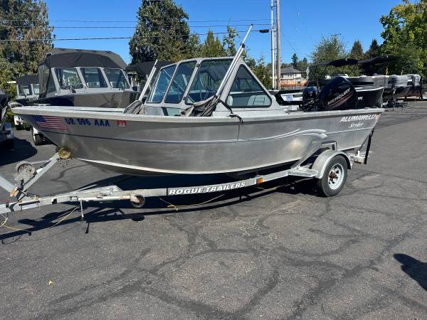 2000 Alumaweld Stryker 17' aluminum boat newer engines low hours AS-IS 1