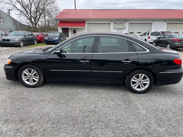 2011 Hyundai   AZERA  LIMITED - $4,995 (LANCASTER)63613597611905123