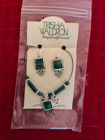 Malachite Jewelry Set by Trisha Waldron 1