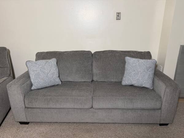 Ashley Sofa w/Recliner 2 Extra Sealed Couch Cushions and Pillows 1