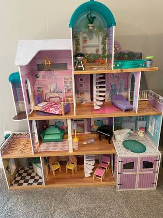 Dollhouse 1
