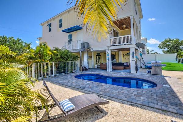 $1,490 / 2br - Homes Available Last Minute Specials (Marathon)63838114335107122