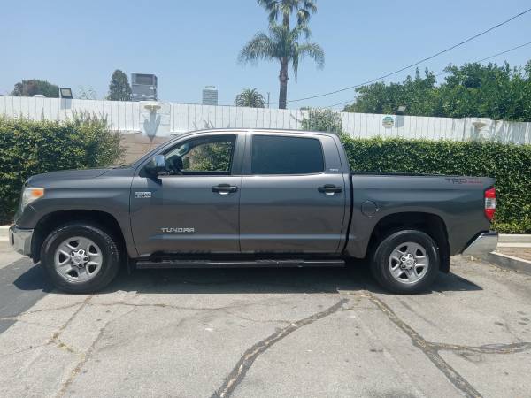 2018 toyota Tundra - $20,900 (West Hills)63624653759617121