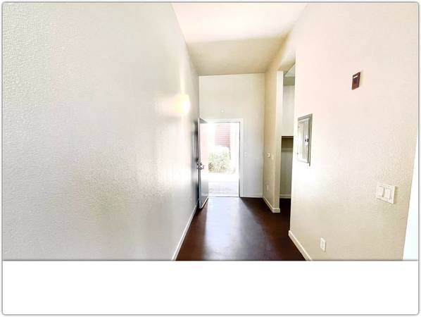 $1,546 / 518ft2 - Come home and relax in our beautiful garden-style Studio! (Oakland)63657863578115120
