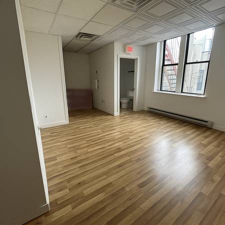 $2,950 / 1500ft2 - 1500 SF Office – Newly Renovated – Uptown Kingston (kingston)64035735538433122