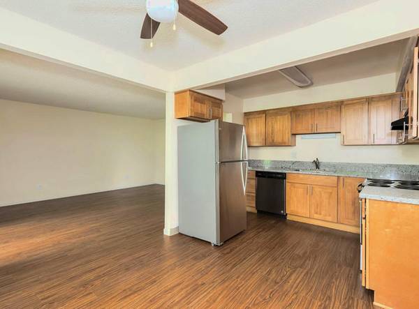 $1,700 / 2br - Just Minutes from Great Shop & Restaurants - Two Bedroom in Portland (Gresham)63956352862339122