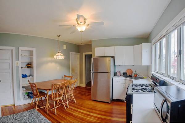 $900 Large Private Room Available for Rent in Malden Center (Malden)63810013555075122
