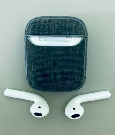 Apple AirPods 2.ª generación - $120 (Midwood, Brooklyn)63470649316737123